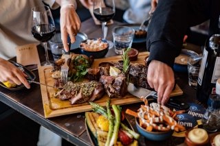 Reserveren bij Café Carbòn Jordaan